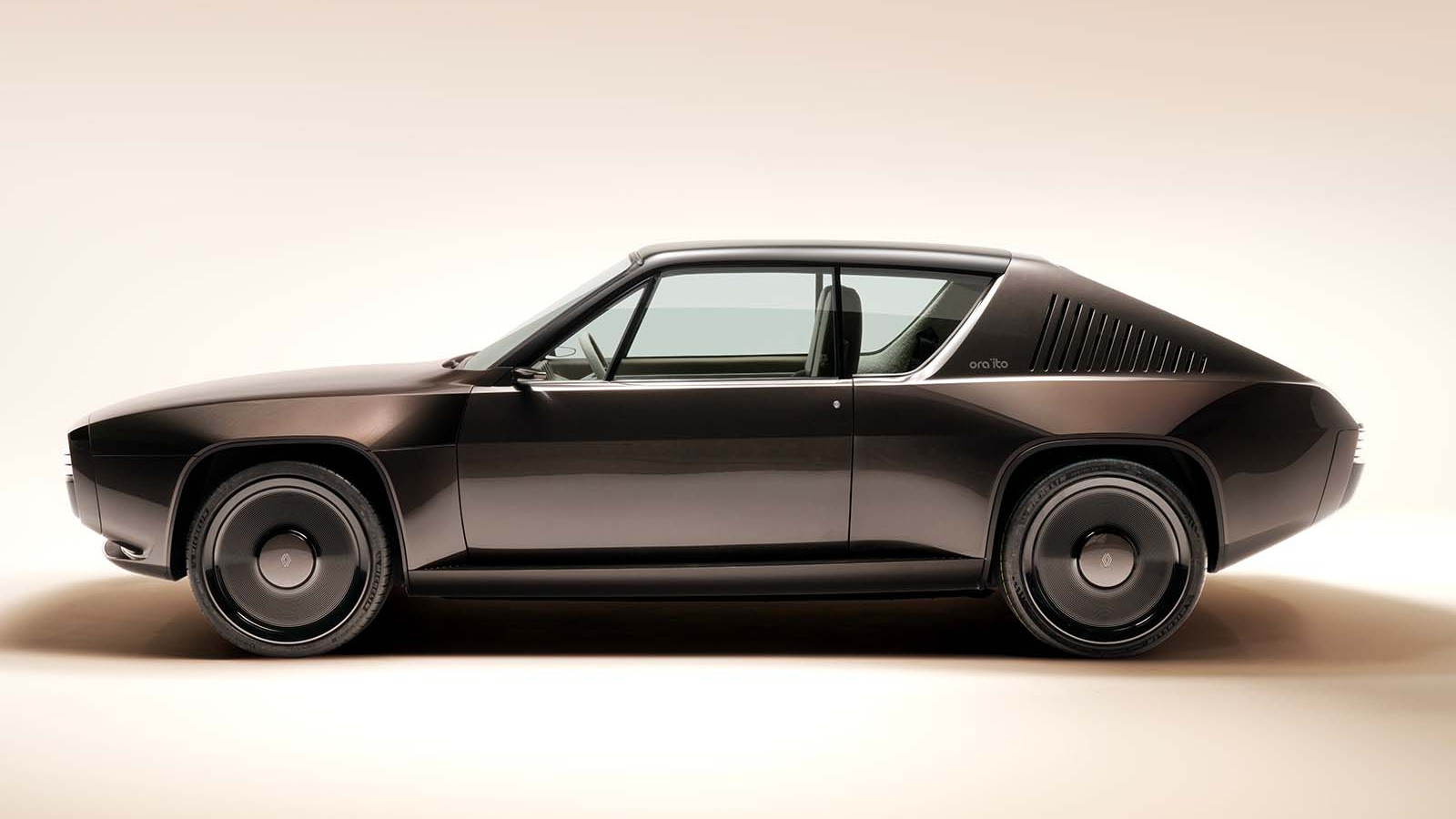 Renault 17 revived as striking EV with a carbonfibre chassis